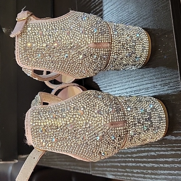 J's.o.l.e Champagne Bling open toe low block heel Rhinestone sandal sz…8.5  💖 - Picture 9 of 13